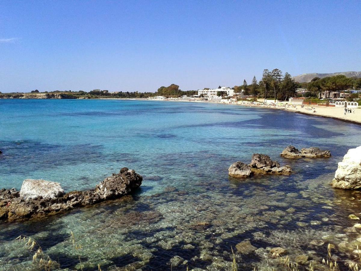 フォンターネ・ビアンケ A Due Passi Dal Mare Con Piscinaヴィラ エクステリア 写真